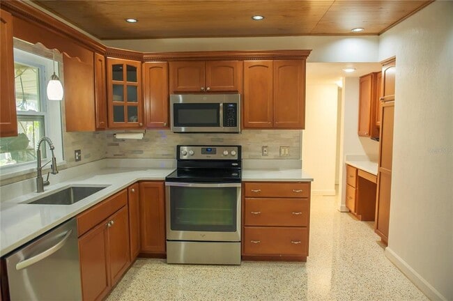 Photo - 904 Brookside Dr