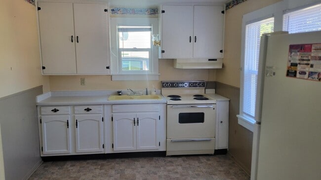 Photo - 820 Windom St