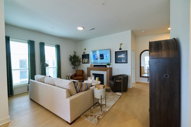 Photo - The George Apartments