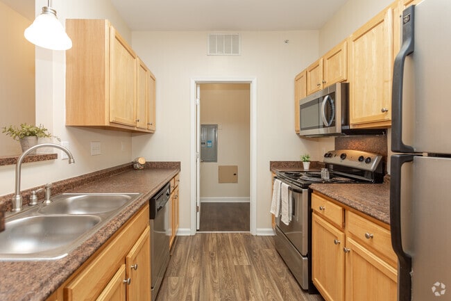 3BR, 2BA - 1276SF Vendegrift - Kitchen