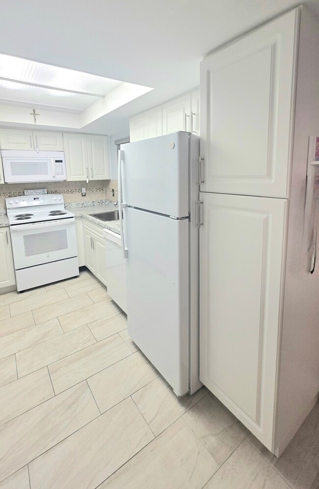 Photo - 4143 N Ocean Blvd Unit 102