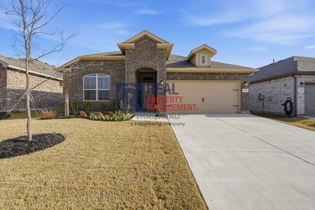 Building Photo - Spacious 4 Bedroom Home with Functional Layout