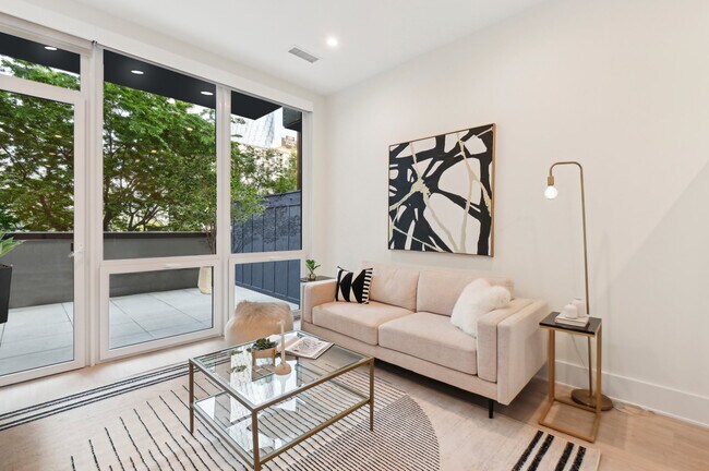 Photo - 812 West Adams