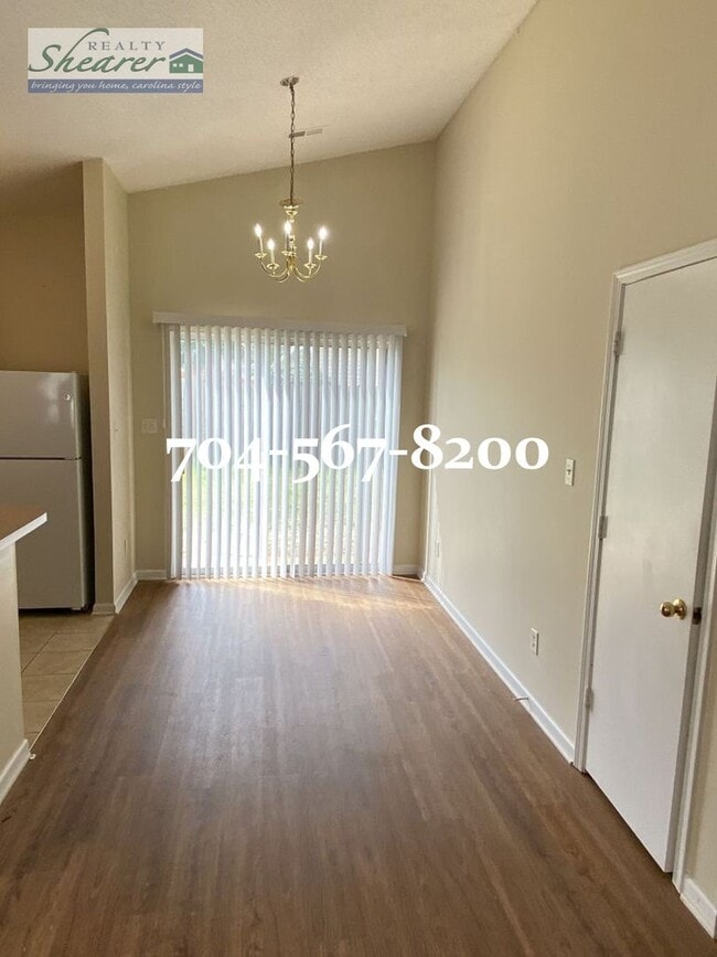 Photo - 3 Bed, 2 Bath Ranch in East Charlotte near...