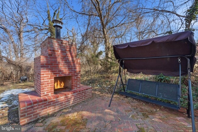 Photo - 3225 Chestnut St NE