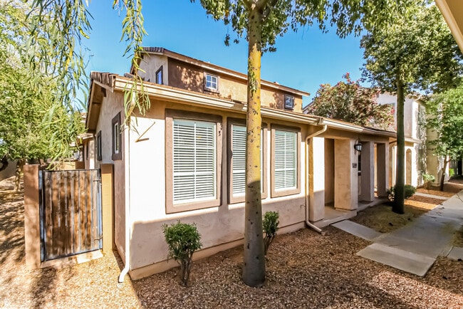 Photo - 10048 E Isleta Ave Casa