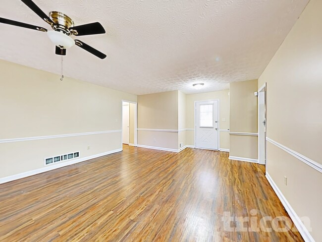 340 Edna Dr