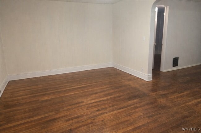 Photo - 644 E Ferry St