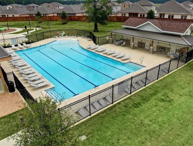 Photo - 40826 Hawthorne Glades St