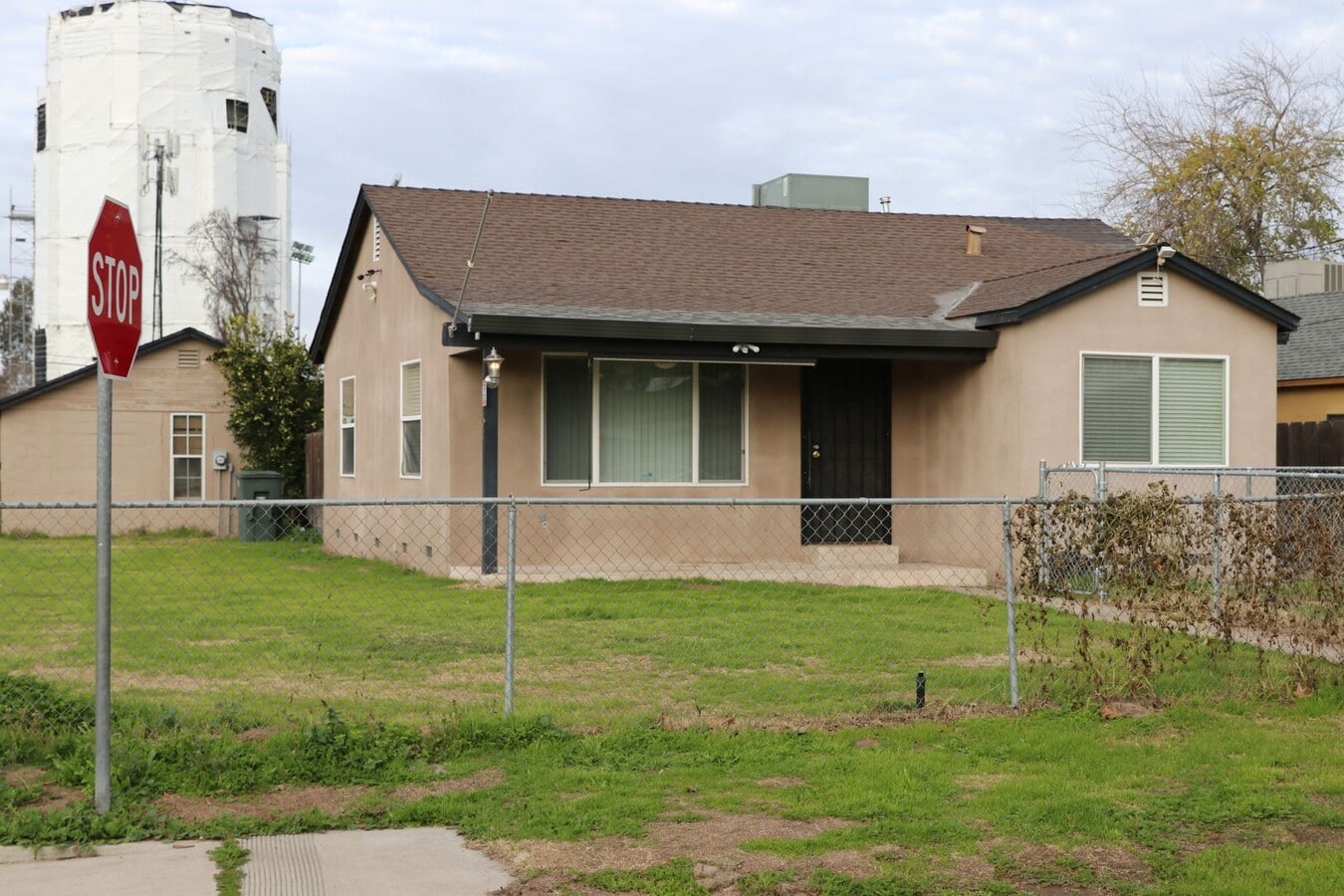 Photo - 701 Cedar Ave