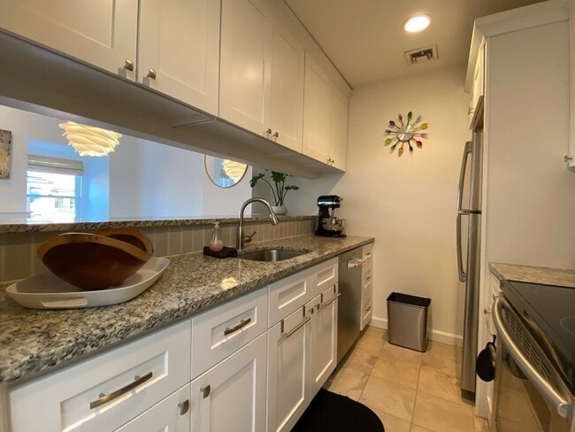 Photo - 473 Beacon St Unit 8