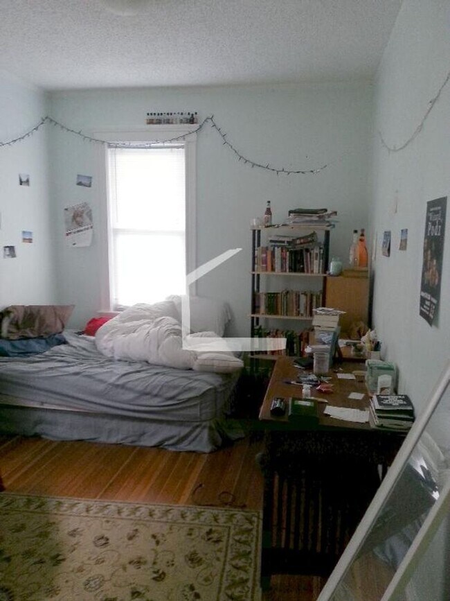 Photo - 9/1 No Fee! Updated 3BR/2BA in Allston Village!