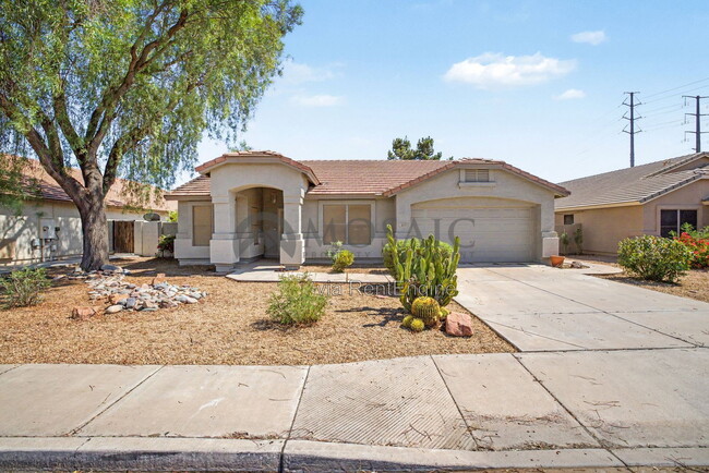 Building Photo - 2033 E Willow Wick Rd