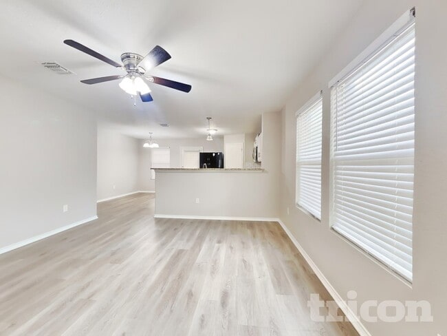 Photo - 6647 Hartnet Fields