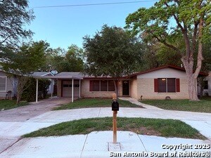 Photo - 223 Middlebury Dr Casa