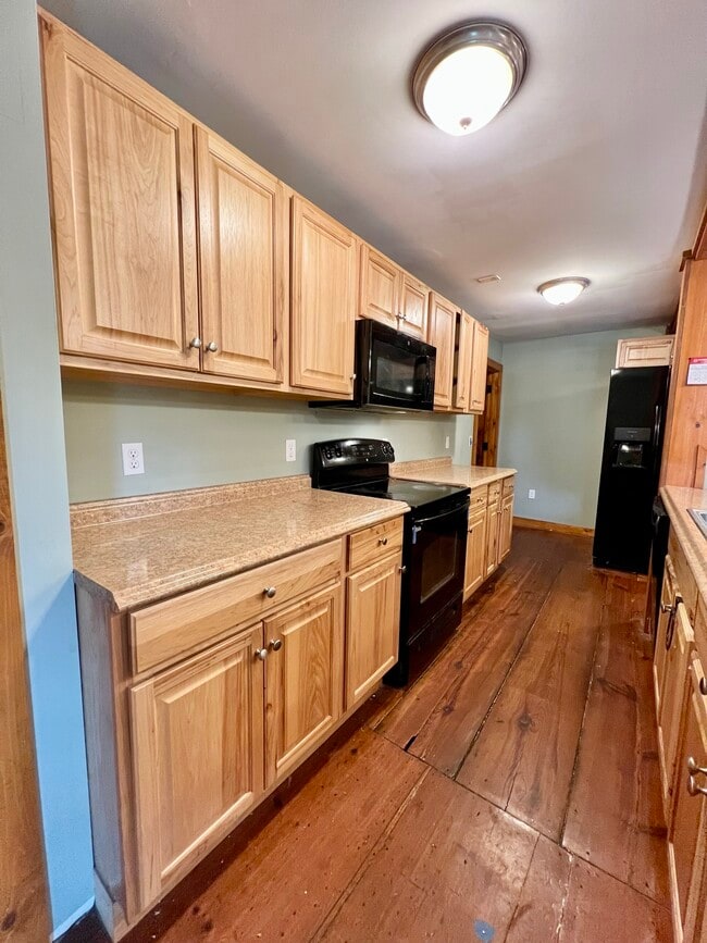 94 Bay Rd Unit 2