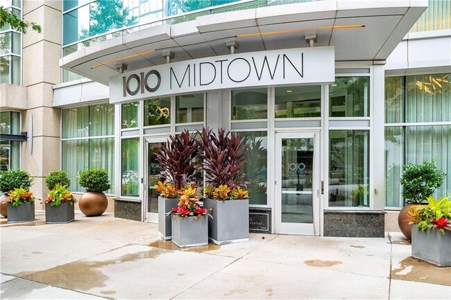 Photo - 1080 Peachtree St NE Unit 1204