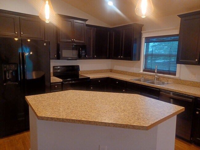 Photo - Spacious, Newly Remodeled  3 bedroom, 2 bathroom screened lanai GREAT LOCATION