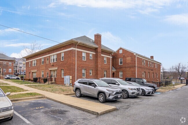 207 Mississippi Ave SE