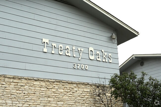 Photo - Treaty Oaks Apartments