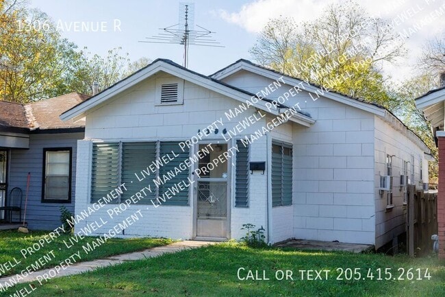 Photo - 1306 Avenue R