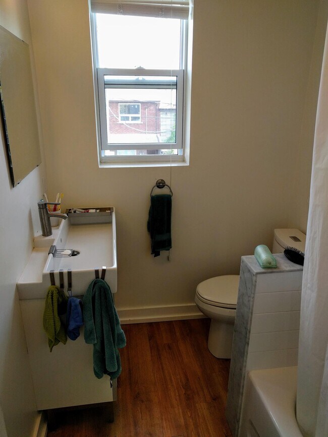 Photo - 174 Claremont St Unit 2