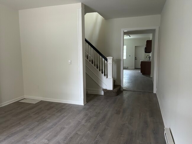 Photo - 2810 Winchester St