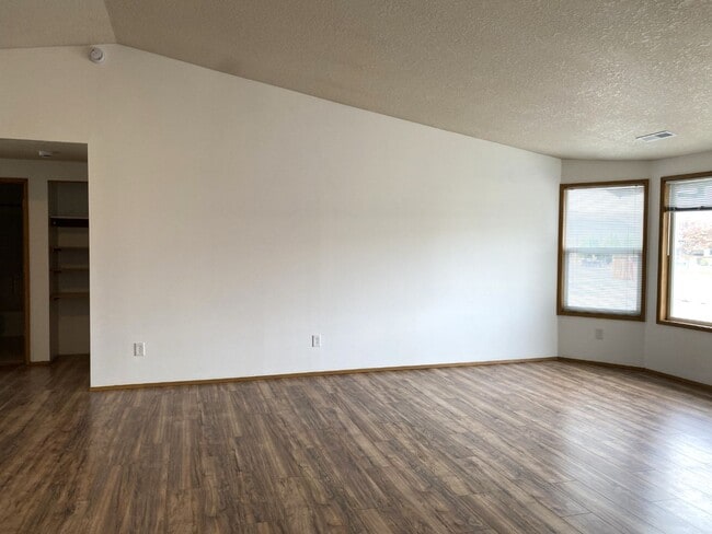 Photo - Updated 3 Bedroom in Dallesport