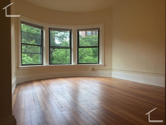 Photo - Avl NOW No Fee! Updated 1BR in Coolidge Co...