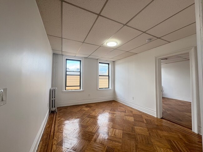 995 Summit Ave 302 - 997 Summit Ave Unit 302