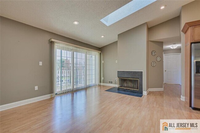 Photo - 268 Kempsey Dr