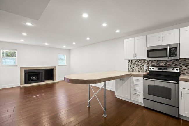 Photo - 1101 Shoal Creek Blvd