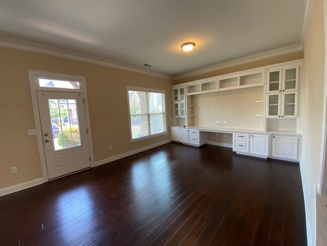 Photo - 116 Heartsease Ln