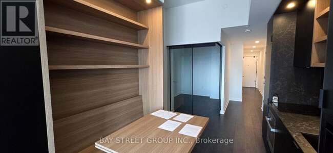 Photo - 55 Charles St E Unité 3005