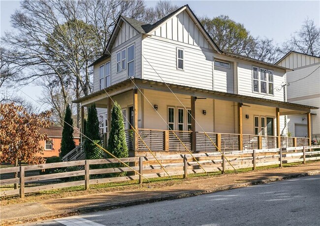 Photo - 1085 Hardee St NE