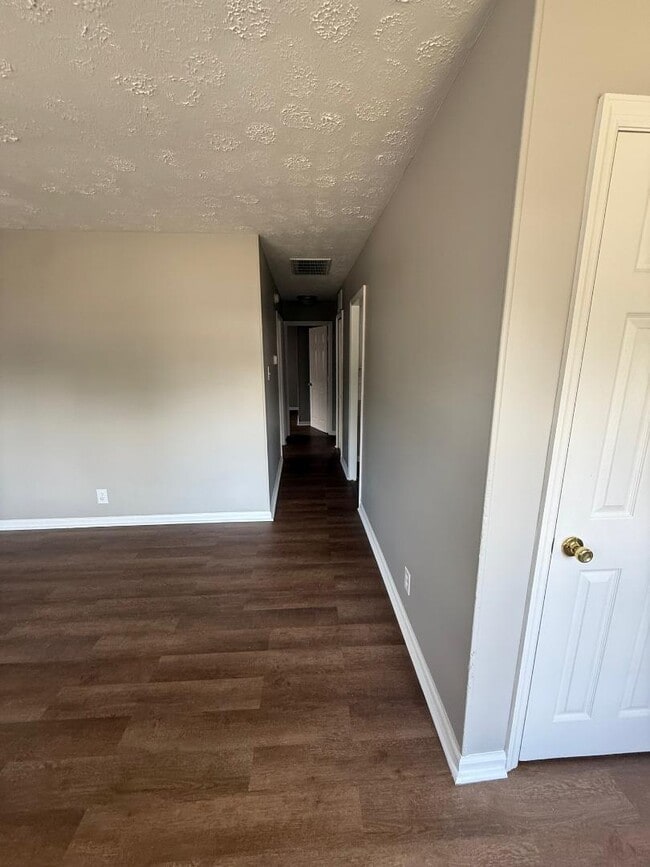 Photo - 609 Rogers Rd