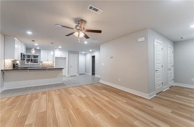 Photo - 503 W Arkansas St