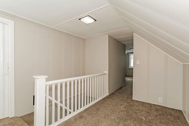 916 Clarence Ave