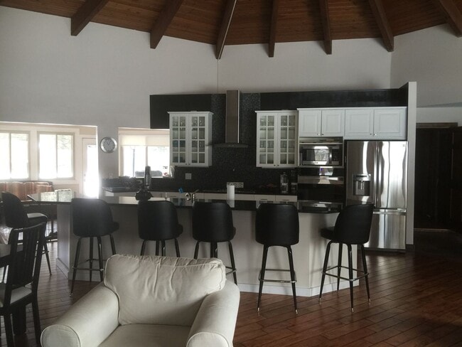 Photo - 9e Unit 9e-1 LL