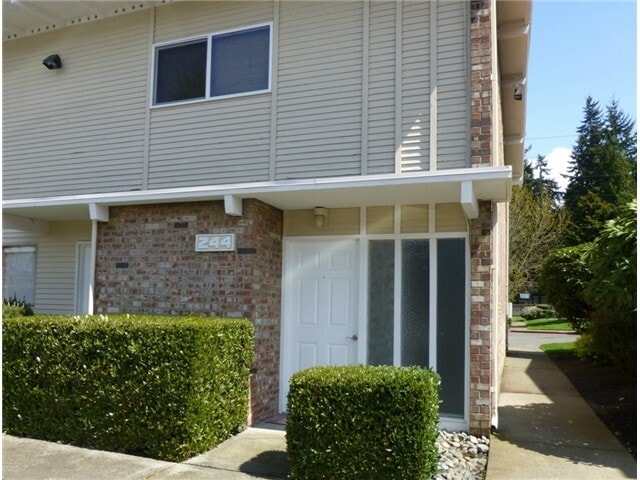 Building Photo - 5712 122nd Pl SE Rental