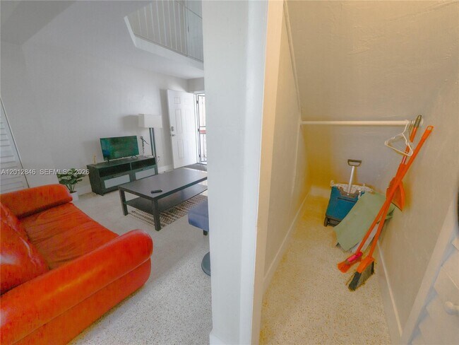 Photo - 1220 SW 5th St Unit 16