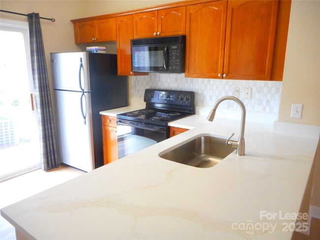 Photo - 8329 Scotney Bluff Avenue