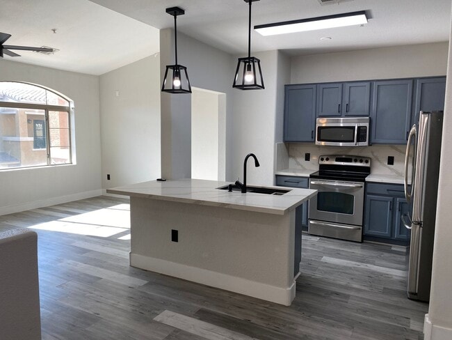 Building Photo - Fully Remodeled Downtown Gilbert Townhome Unit 1249