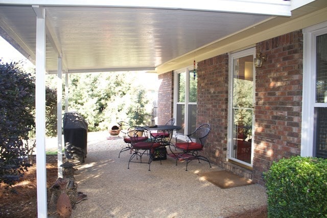 Building Photo - Updated to the maximum