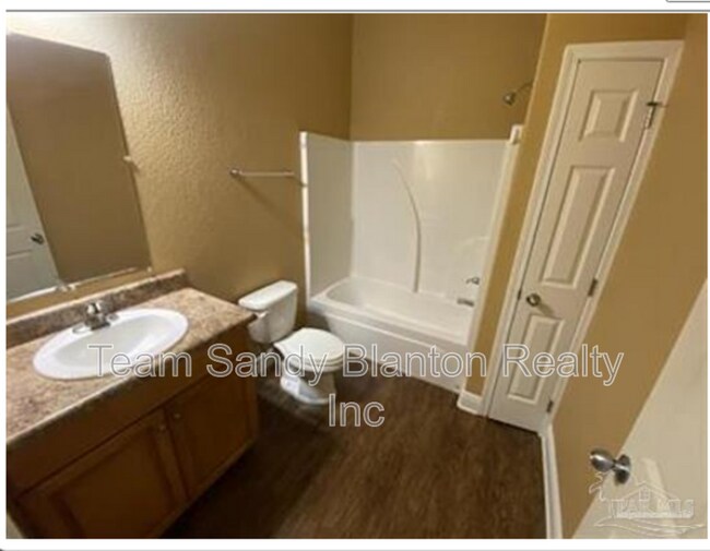 Photo - 7071 Lake Joanne Dr