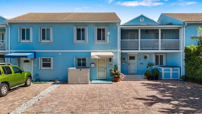 Photo - 716 Rider Rd