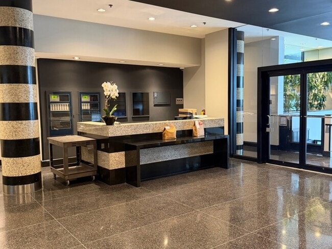 Photo - 130 S Canal St Unit 520