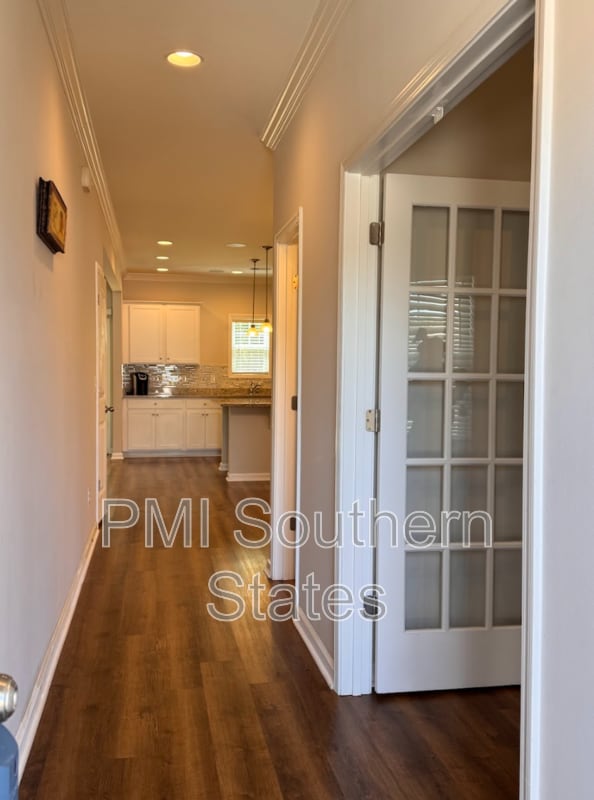 Photo - 320 Alameda Ln