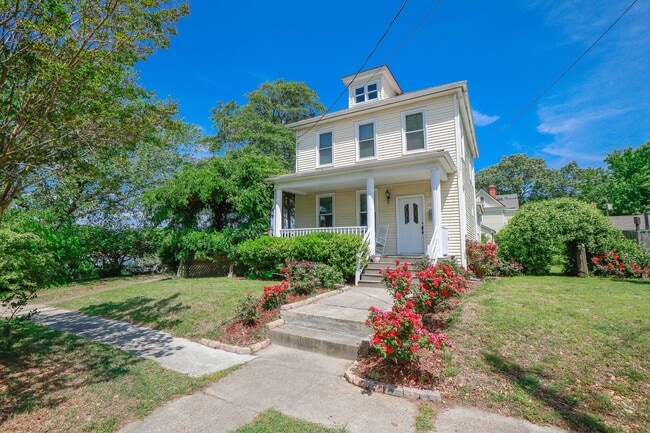 Photo - 1722 McDaniel St