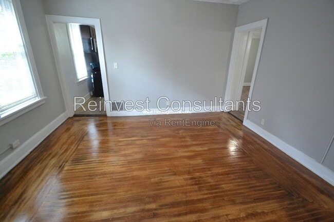 Photo - 987 Cleveland Ave Unit 2